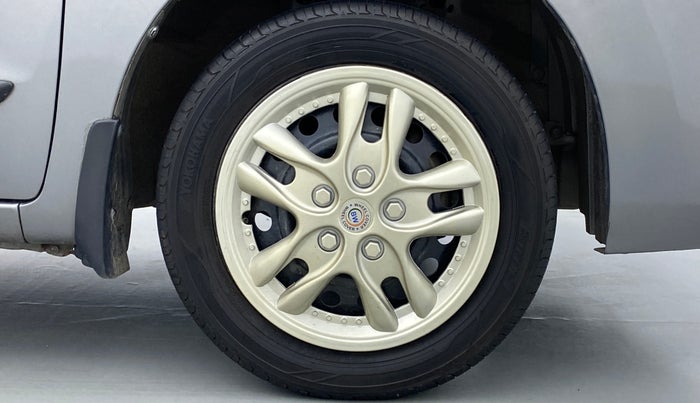 2016 Maruti Wagon R 1.0 VXI, Petrol, Manual, 82,066 km, Right Front Wheel