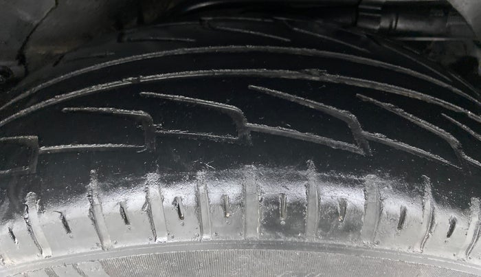 2013 Mahindra XUV500 W8 FWD, Diesel, Manual, 72,418 km, Left Rear Tyre Tread