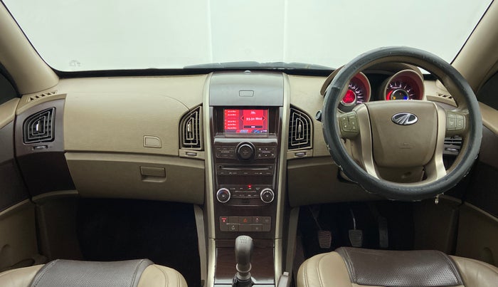 2013 Mahindra XUV500 W8 FWD, Diesel, Manual, 72,418 km, Dashboard