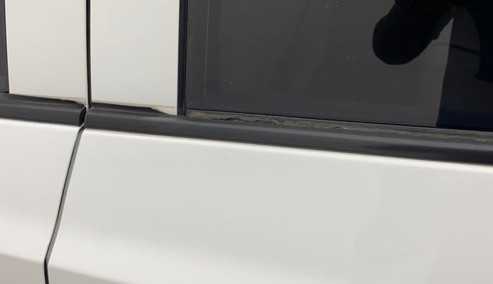 2019 Hyundai Grand i10 SPORTZ 1.2 KAPPA VTVT, Petrol, Manual, 37,218 km, Rear left door - Weather strip has minor damage