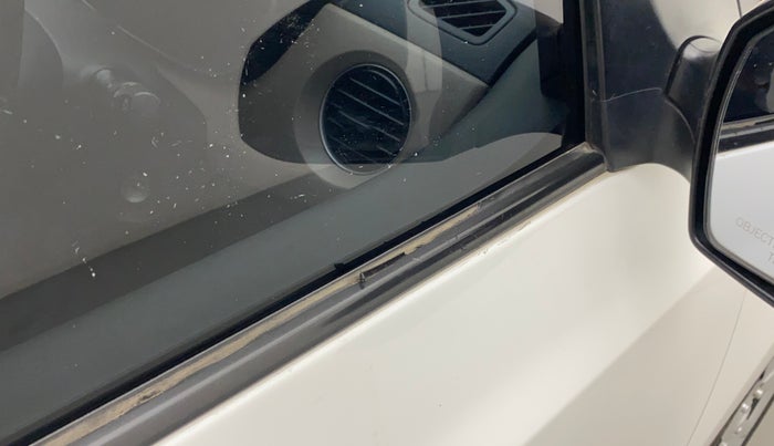 2019 Hyundai Grand i10 SPORTZ 1.2 KAPPA VTVT, Petrol, Manual, 37,218 km, Driver-side door - Weather strip has minor damage