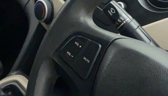 2015 Hyundai Grand i10 SPORTZ 1.2 KAPPA VTVT, Petrol, Manual, 36,285 km, Steering wheel - Sound system control not functional