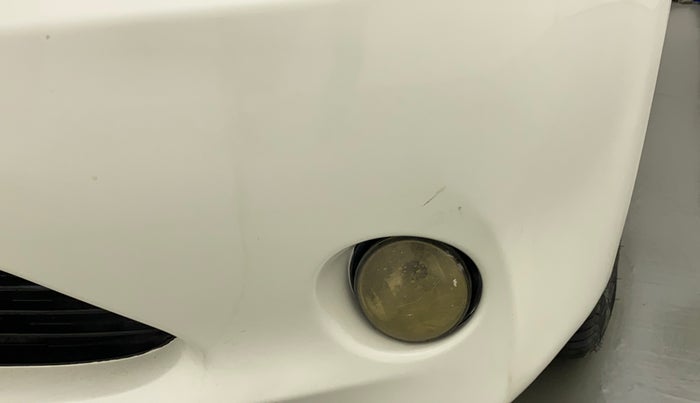 2012 Toyota Etios G, Petrol, Manual, 75,209 km, Left fog light - Not fixed properly