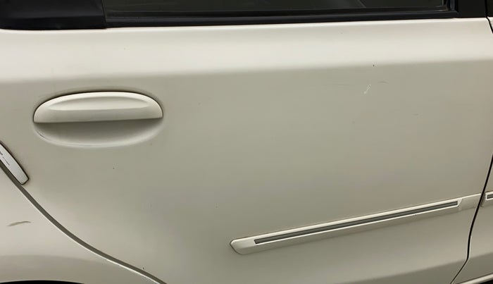 2012 Toyota Etios G, Petrol, Manual, 75,209 km, Right rear door - Minor scratches