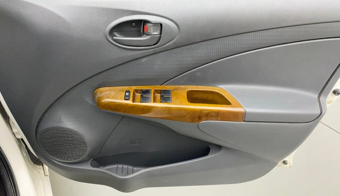 2012 Toyota Etios G, Petrol, Manual, 75,209 km, Driver Side Door Panels Control
