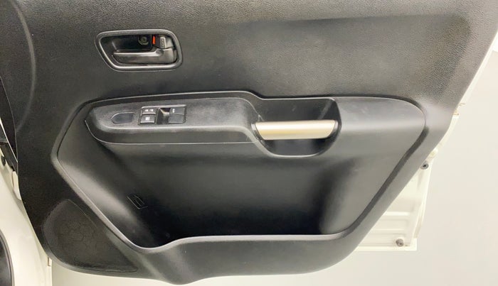 2019 Maruti IGNIS SIGMA 1.2 K12, Petrol, Manual, 33,062 km, Driver Side Door Panels Control