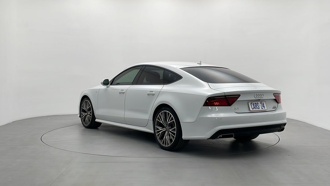 Left Back Diagonal (45- Degree) View