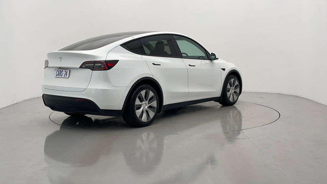 Right Back Diagonal (45- Degree) View