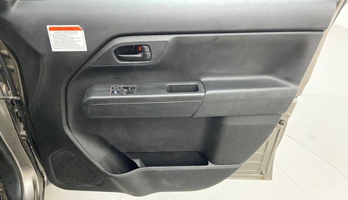 2021 Maruti New Wagon-R 1.0 Lxi (o) cng, CNG, Manual, 5,018 km, Driver Side Door Panels Control