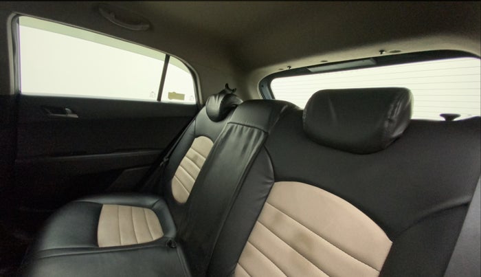 2016 Hyundai Creta S 1.6 PETROL, Petrol, Manual, 48,483 km, Right Side Rear Door Cabin