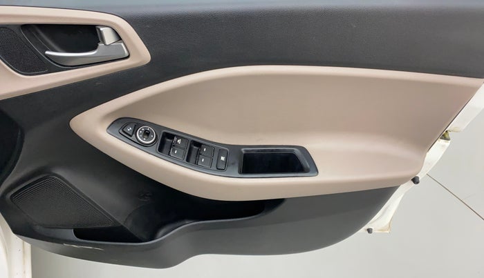 2015 Hyundai Elite i20 ASTA 1.2, Petrol, Manual, 82,136 km, Driver Side Door Panels Control