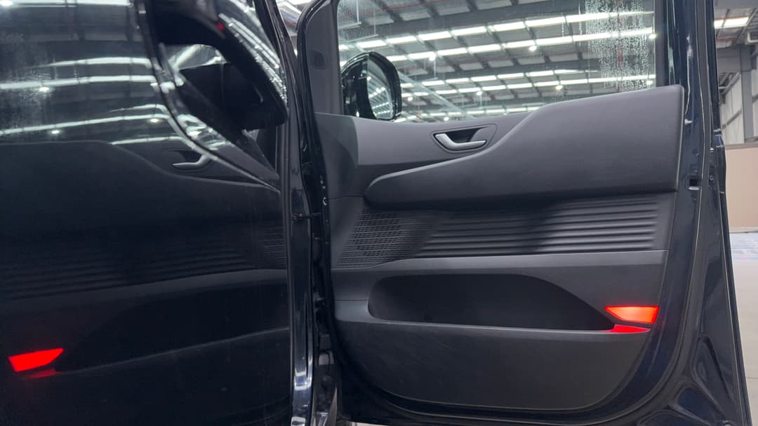 2022 Hyundai Staria Staria, Automatic, 90935 km, Speaker View