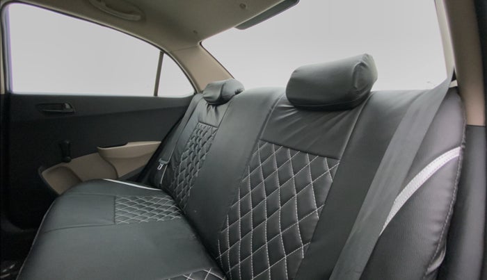 2014 Hyundai Xcent BASE 1.2, Petrol, Manual, 43,320 km, Right Side Rear Door Cabin