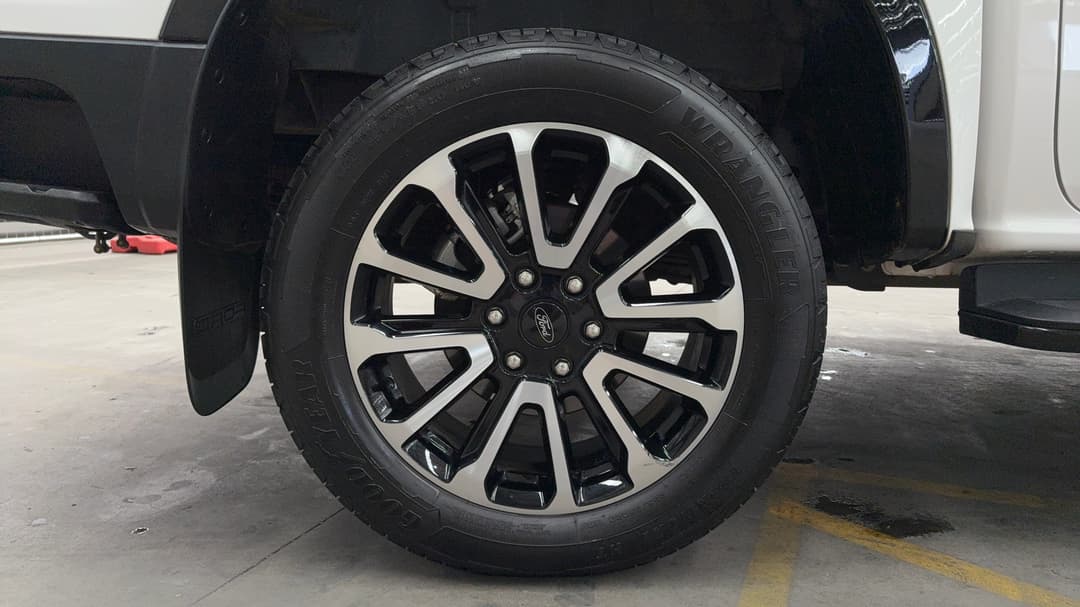 2023 Ford Ranger Platinum 3.0 (4x4), Automatic, 44932 km, Right Rear Wheel