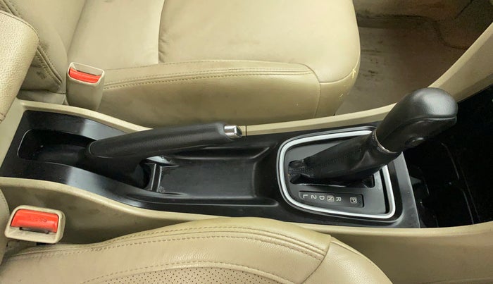 2016 Maruti Ciaz ZXI+ AT, Petrol, Automatic, 84,195 km, Gear Lever