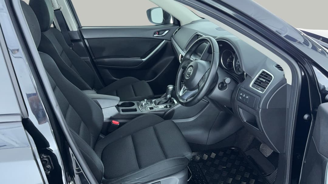 2016 Mazda CX-5 Maxx Sport (4x2), Automatic, 84933 km, Right Side Front Door Cabin View