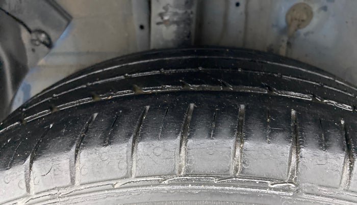 2019 Hyundai Elite i20 ASTA (O) CVT, Petrol, Automatic, 45,025 km, Right Rear Tyre Tread