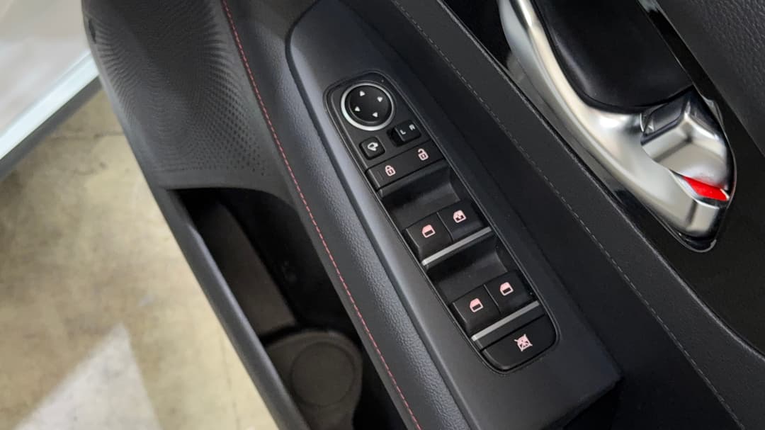 2020 Kia Cerato Gt Safety Pack, Automatic, 123234 km, Drivers Side Door Panel Controls
