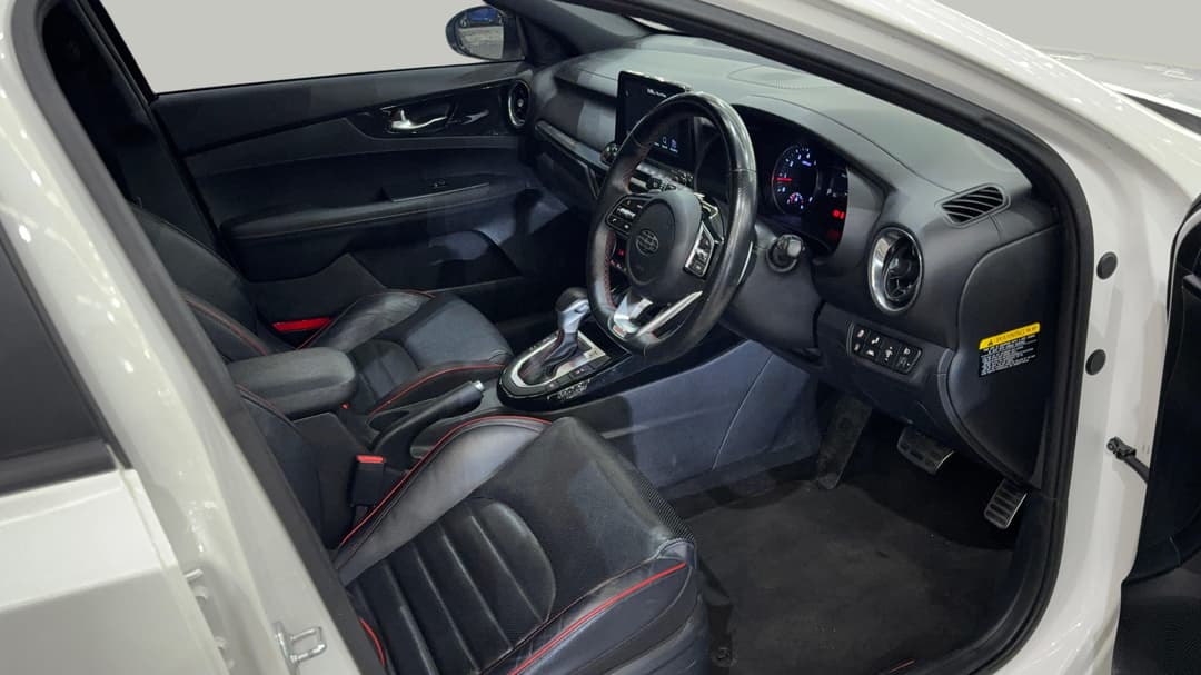 2020 Kia Cerato Gt Safety Pack, Automatic, 123234 km, Right Side Front Door Cabin View