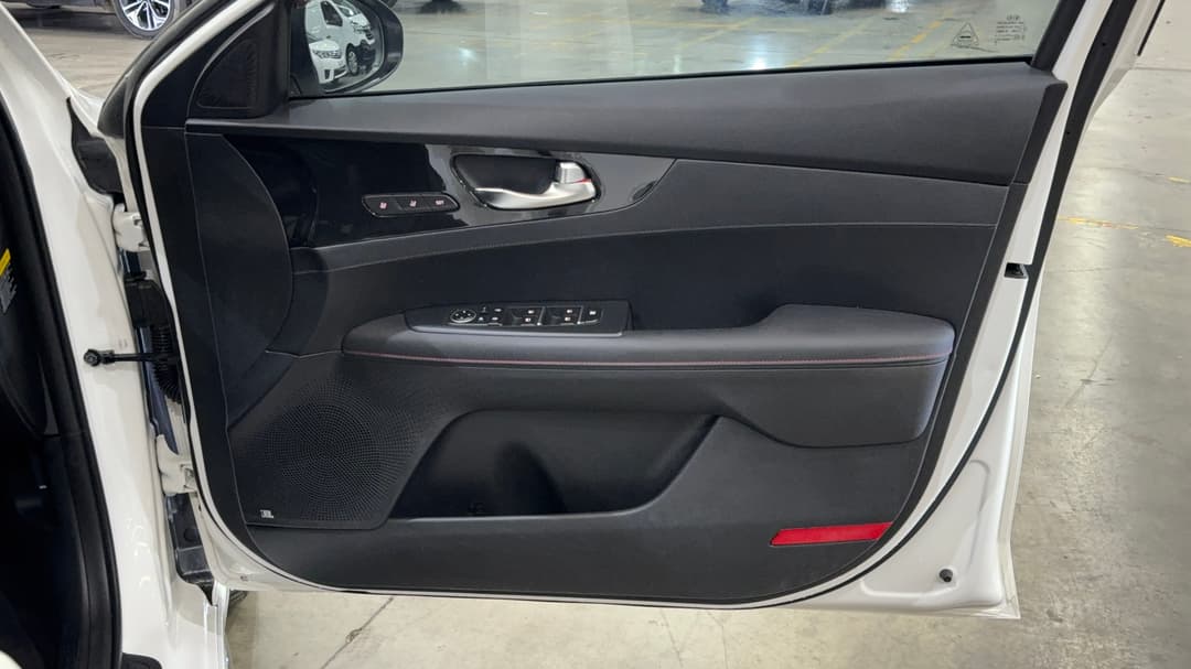 2020 Kia Cerato Gt Safety Pack, Automatic, 123234 km, Speaker View