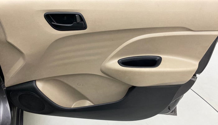 2020 Hyundai NEW SANTRO SPORTZ 1.1, Petrol, Manual, 19,168 km, Driver Side Door Panels Control