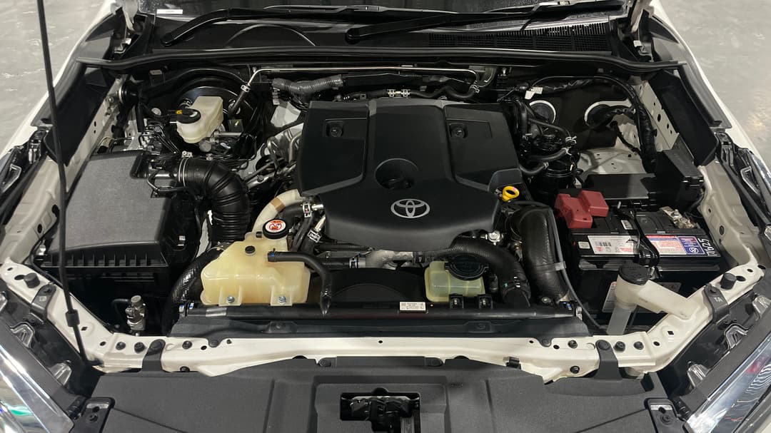 2022 Toyota Fortuner Gxl, Automatic, 48935 km, Open Bonnet (Engine)