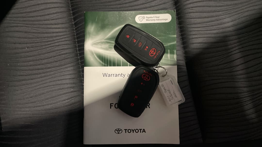 2022 Toyota Fortuner Gxl, Automatic, 48935 km, Key Close-up