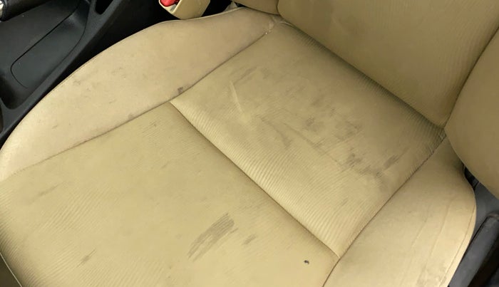 2014 Honda City 1.5L I-VTEC V MT, Petrol, Manual, 1,05,662 km, Front left seat (passenger seat) - Cover slightly stained