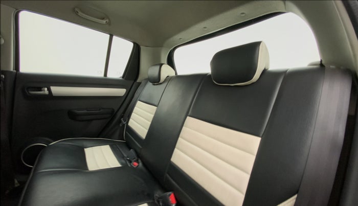 2010 Maruti Swift VXI D, Petrol, Manual, 36,650 km, Right Side Rear Door Cabin
