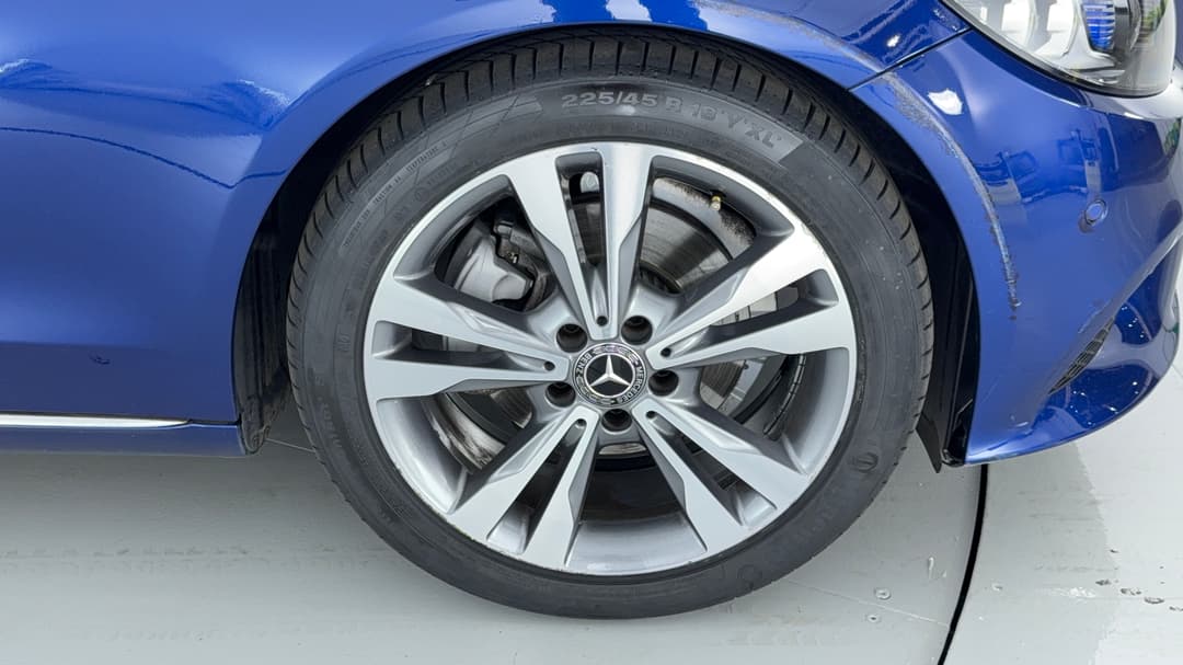 2020 Mercedes-benz C200 C200, Automatic, 60964 km, Right Front Wheel