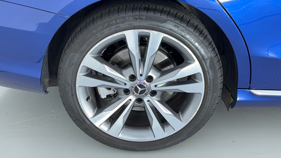 2020 Mercedes-benz C200 C200, Automatic, 60964 km, Right Rear Wheel