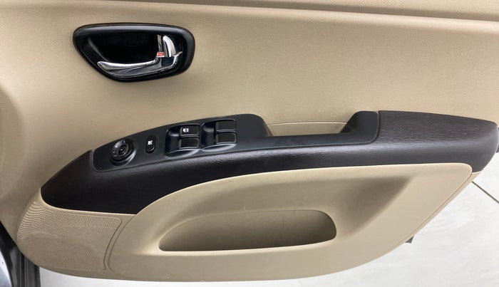 2013 Hyundai i10 MAGNA 1.2 KAPPA2, Petrol, Manual, 35,866 km, Driver Side Door Panels Control