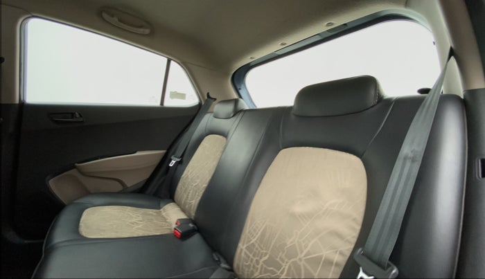 2014 Hyundai Grand i10 MAGNA 1.2 VTVT, Petrol, Manual, 53,642 km, Right Side Rear Door Cabin