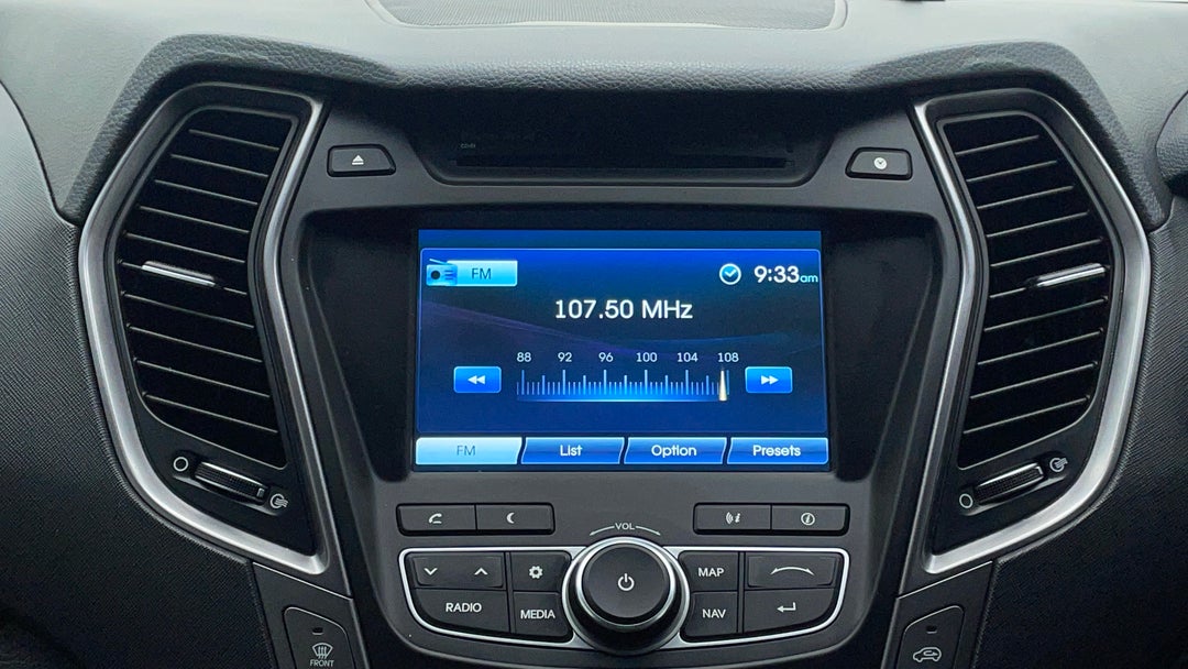 2015 Hyundai Santa Fe Elite Crdi (4x4), Automatic, 131763 km, Infotainment System