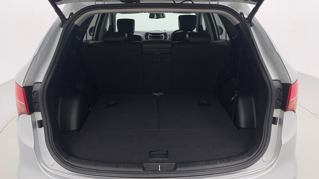 2015 Hyundai Santa Fe Elite Crdi (4x4), Automatic, 131763 km, Boot Inside View