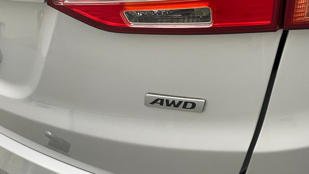 2015 Hyundai Santa Fe Elite Crdi (4x4), Automatic, 131763 km, Badge (Boot Right Side)