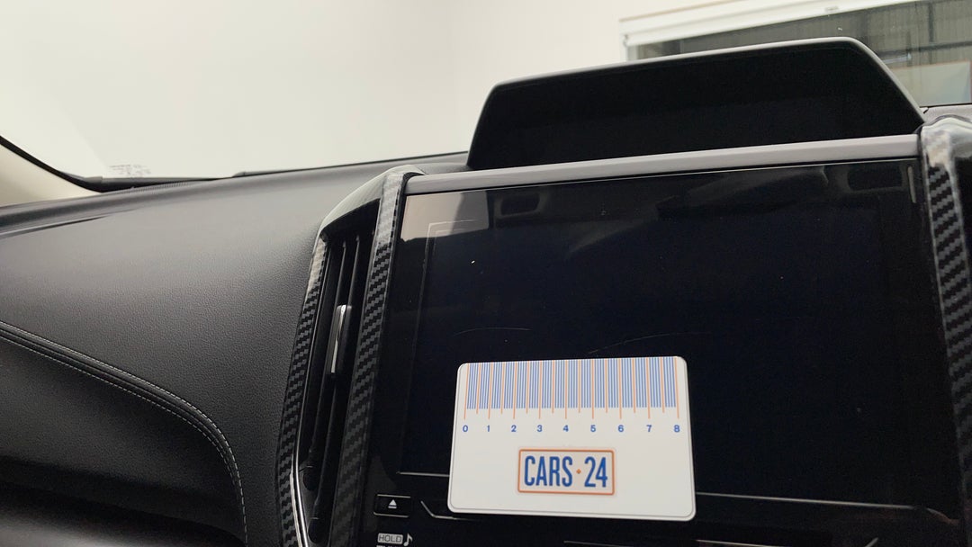 2017 Subaru Impreza 2.0i Premium (awd), Automatic, 66373 km, Infotainment System Face Plate Scratch