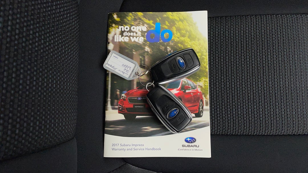 2017 Subaru Impreza 2.0i Premium (awd), Automatic, 66373 km, Key Close-up