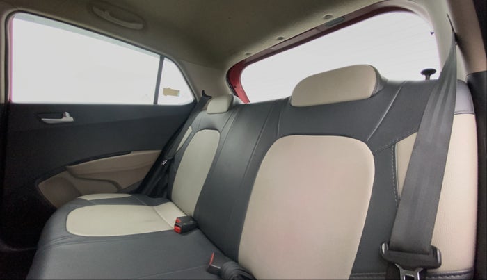 2017 Hyundai Grand i10 SPORTZ 1.2 KAPPA VTVT, Petrol, Manual, 50,774 km, Right Side Rear Door Cabin