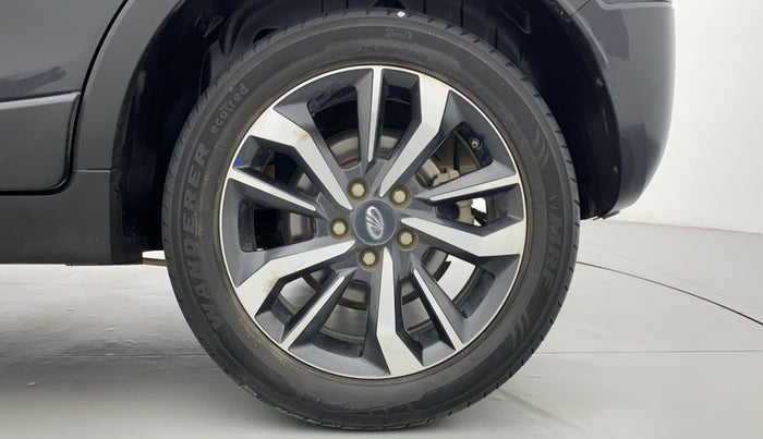 2020 Mahindra XUV300 W8(O), Diesel, Manual, 33,796 km, Left Rear Wheel
