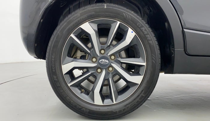 2020 Mahindra XUV300 W8(O), Diesel, Manual, 33,796 km, Right Rear Wheel