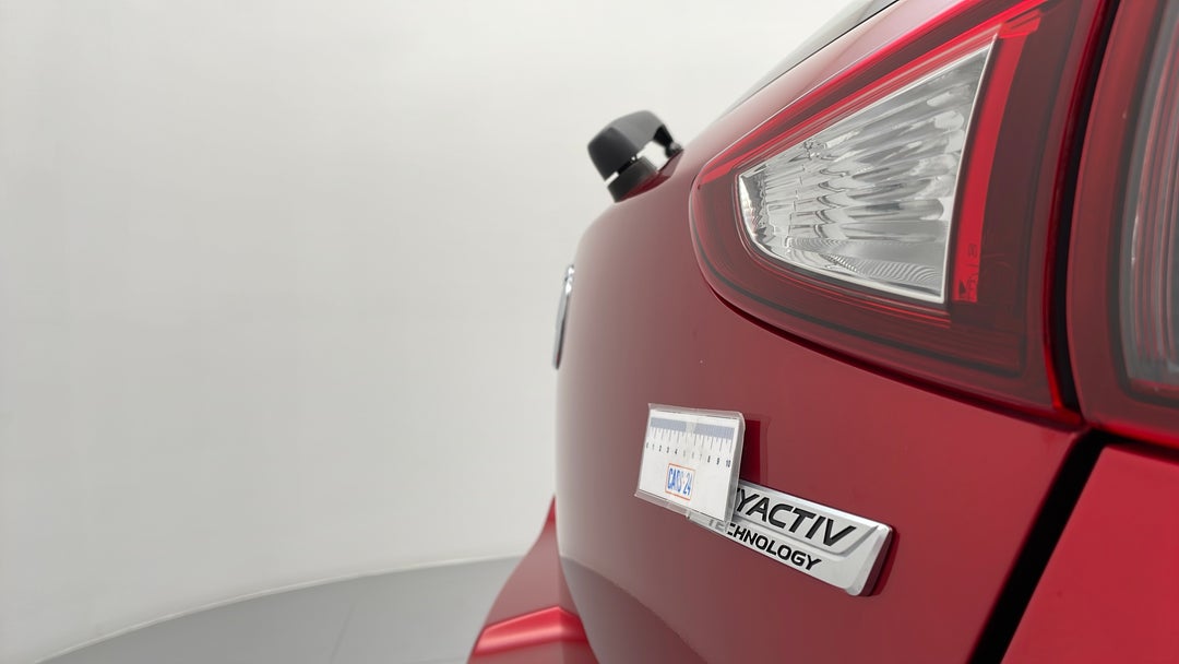 Boot / Tailgate Tailgate Dent