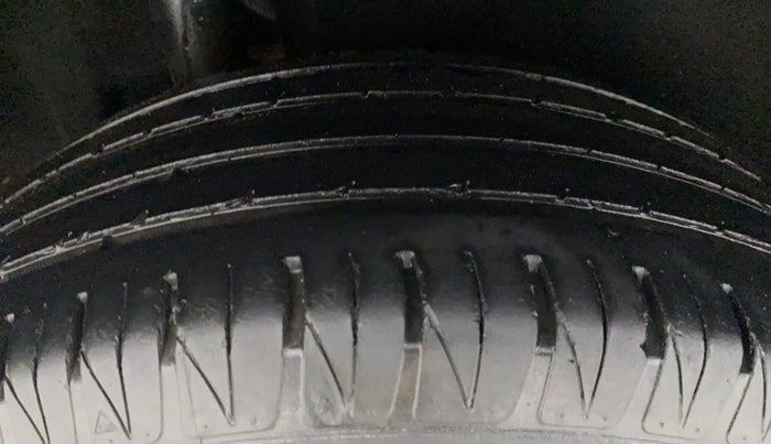 2019 Maruti Vitara Brezza ZDI+ DUAL TONE AMT, Diesel, Automatic, 52,444 km, Right Rear Tyre Tread