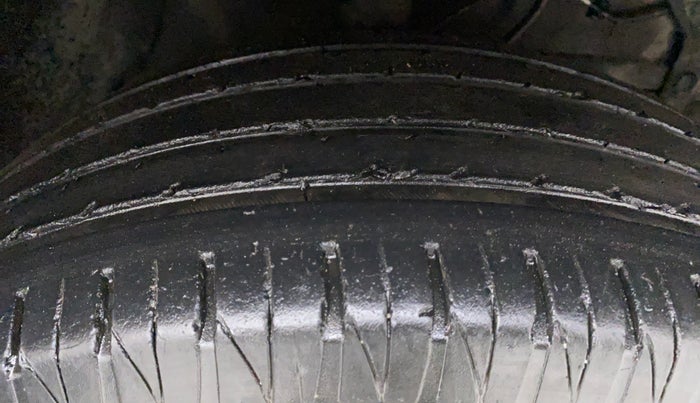 2019 Maruti Vitara Brezza ZDI+ DUAL TONE AMT, Diesel, Automatic, 52,444 km, Right Front Tyre Tread
