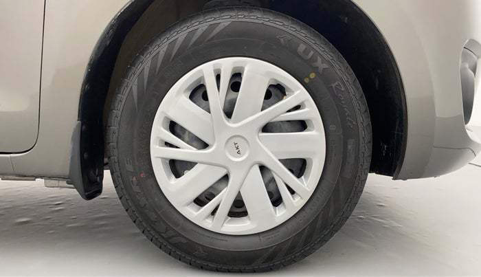 2018 Maruti Swift VXI D, Petrol, Manual, 25,690 km, Right Front Tyre