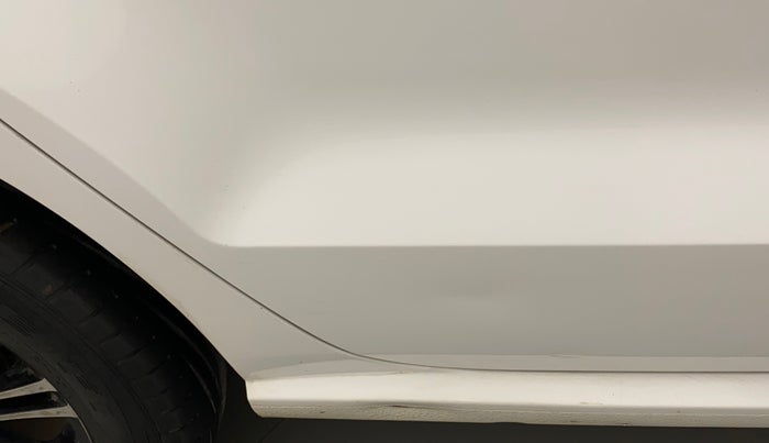 2011 Volkswagen Polo TRENDLINE 1.2L PETROL, Petrol, Manual, 1,14,373 km, Right rear door - Slightly dented