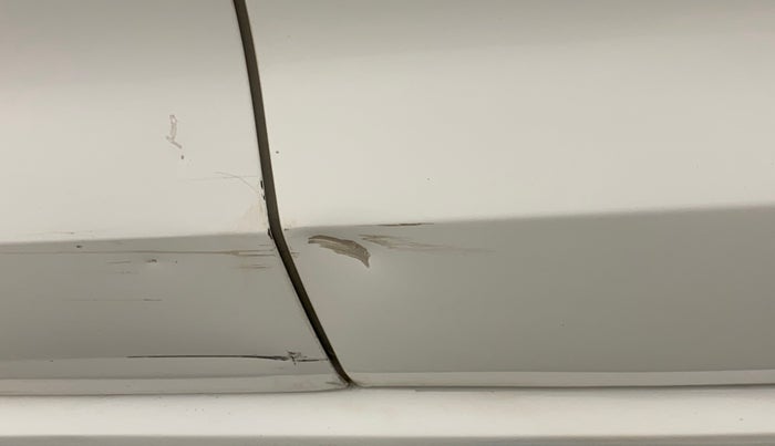 2011 Volkswagen Polo TRENDLINE 1.2L PETROL, Petrol, Manual, 1,14,373 km, Rear left door - Slightly dented