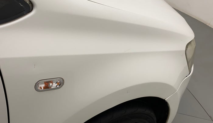 2011 Volkswagen Polo TRENDLINE 1.2L PETROL, Petrol, Manual, 1,14,373 km, Right fender - Minor scratches