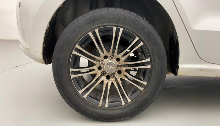 2011 Volkswagen Polo TRENDLINE 1.2L PETROL, Petrol, Manual, 1,14,373 km, Right Rear Wheel