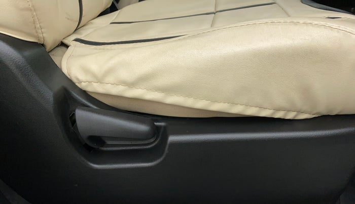 2018 Maruti Wagon R 1.0 VXI, Petrol, Manual, 7,655 km, Driver Side Adjustment Panel